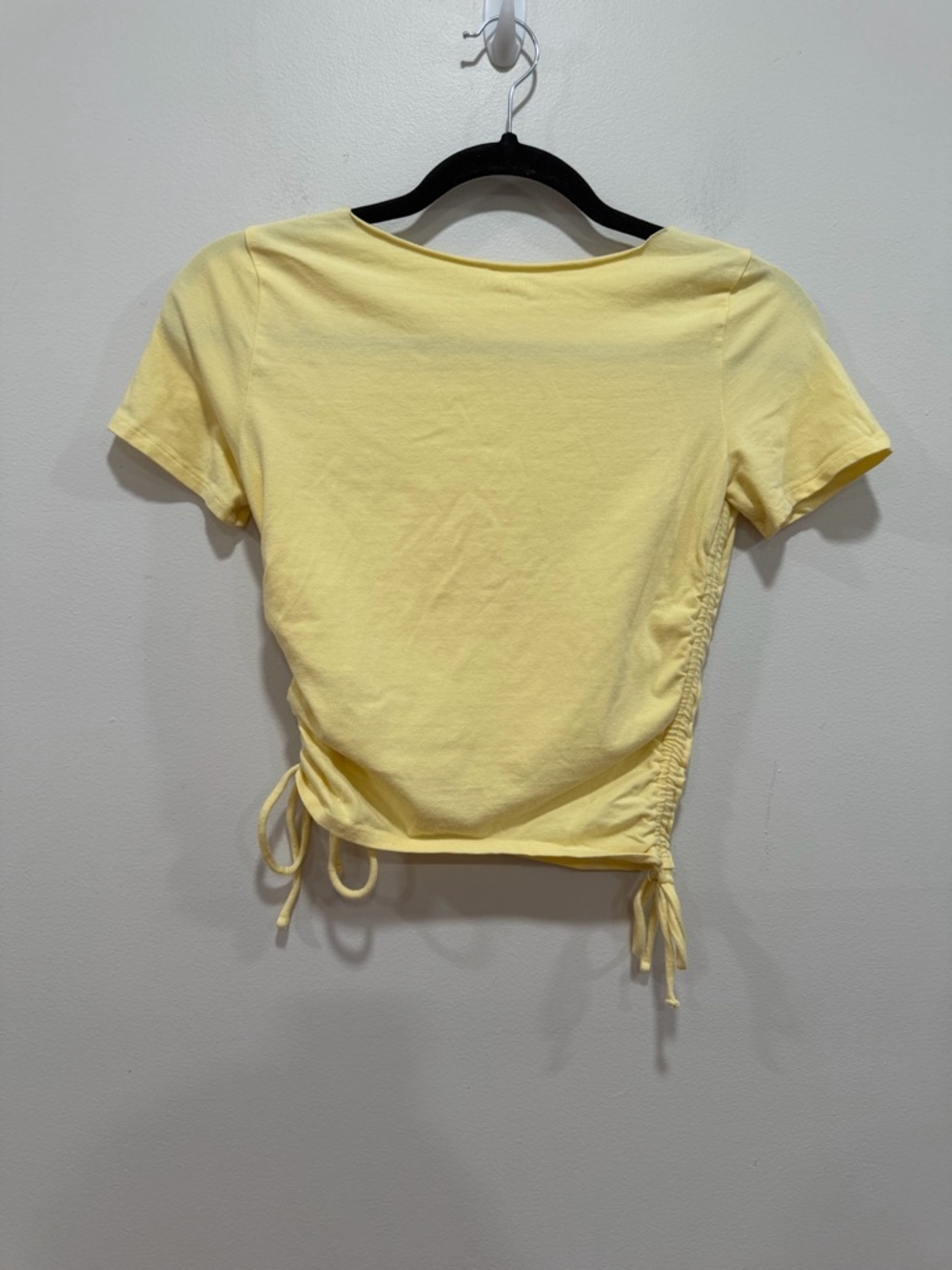 Hollister Yellow Ruched Baby Tee Side Tie Crop Top Soft Stretch Size S - Picture 5 of 7